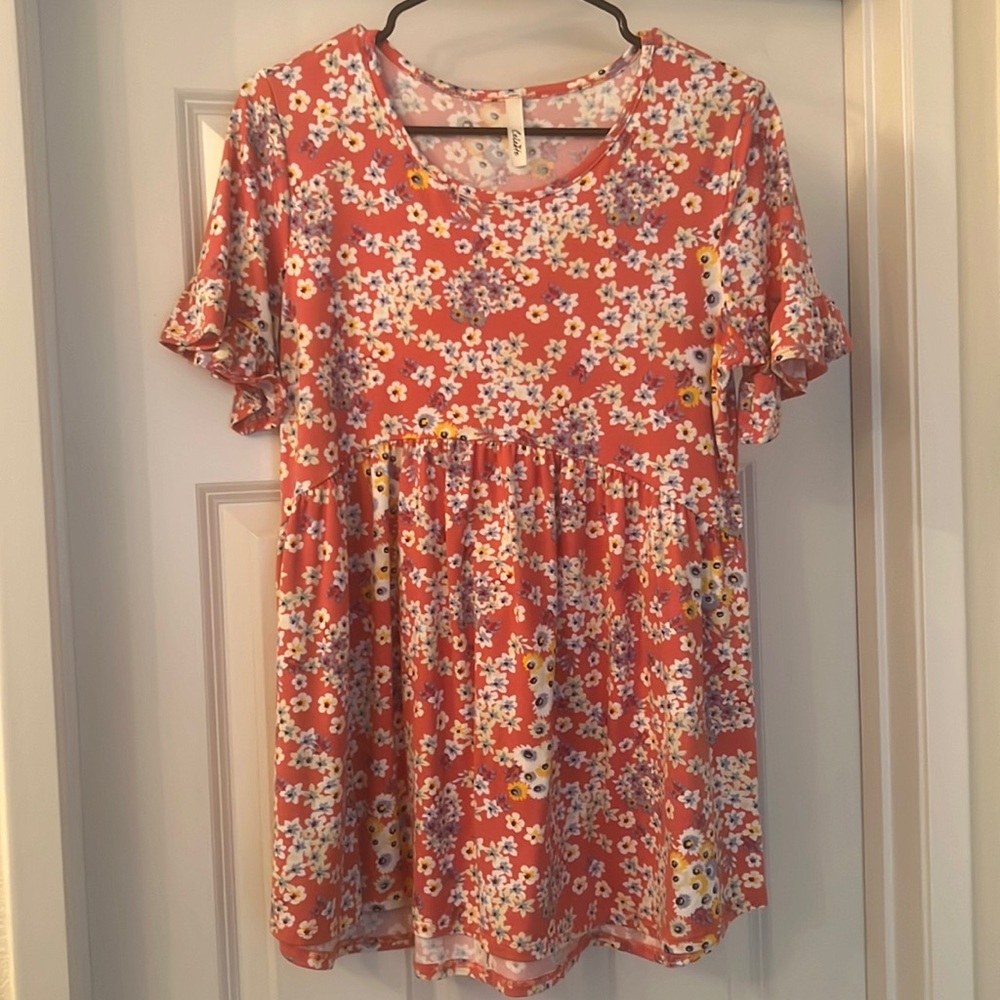 Cute flower top